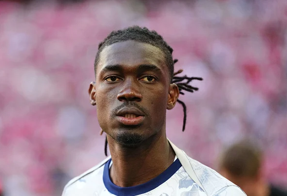 后一轮联赛, 刺出战任何 后一轮联赛, 刺出战任何